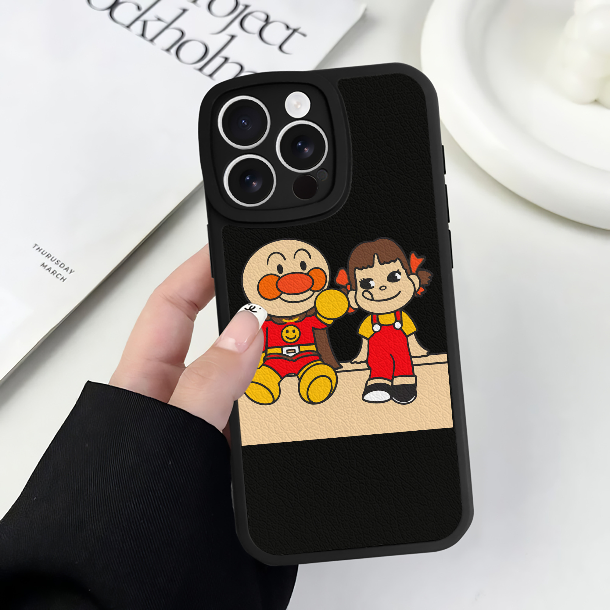 （画像用） アンパンマン Anpanman 【iPhone 16シリーズ対応】シリコンスマホケース（レザー調） 材質：シリコン